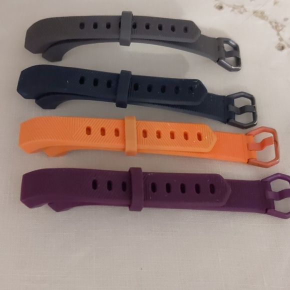 Fitbit Alta wrist straps set of 4 - Picture 3 of 7